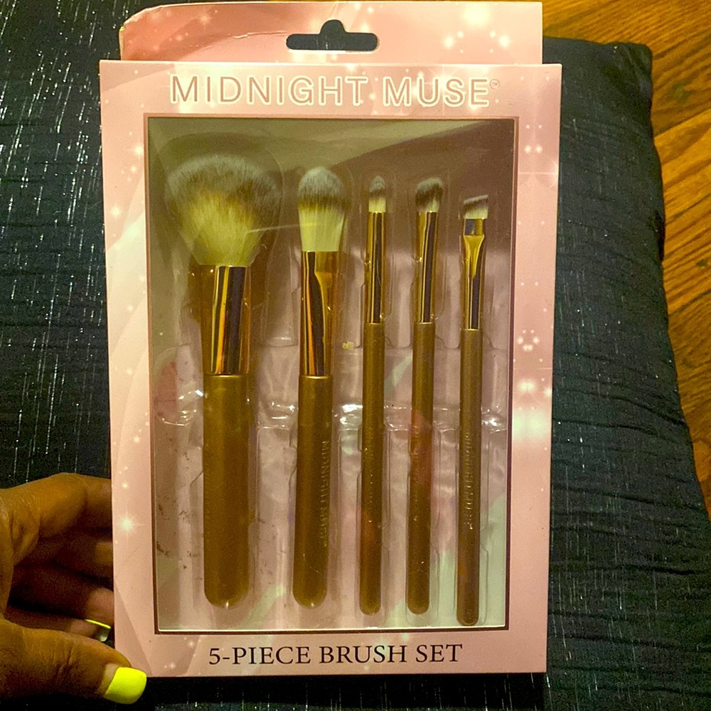 MIDNIGHT MUSE 5- PIECE BRUSH SET
